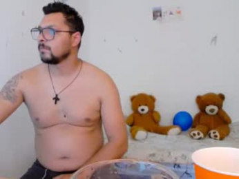 real_coupl3 webcam model stream image