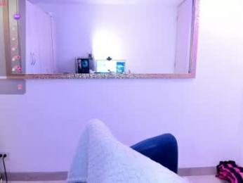 _ericavanderhill_ webcam model stream image