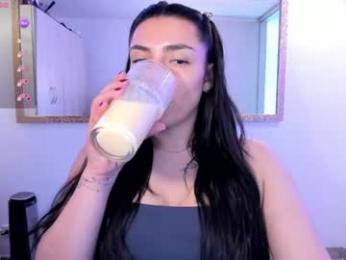 _ericavanderhill_ webcam model stream image