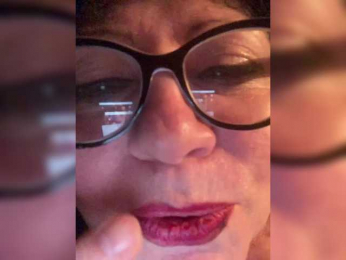 EmmaLust webcam model stream image