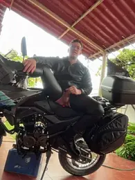 Neil_and_isaac webcam stripchat model stream image