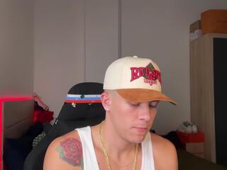 Duncan Collins webcam model stream image