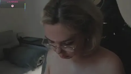 AnyaTaylorJoy_ webcam model stream image