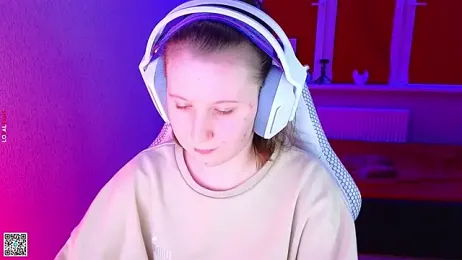 mon_lola webcam model stream image