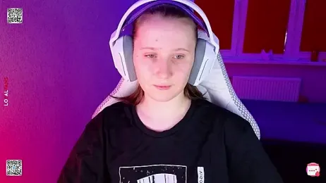 mon_lola webcam model stream image