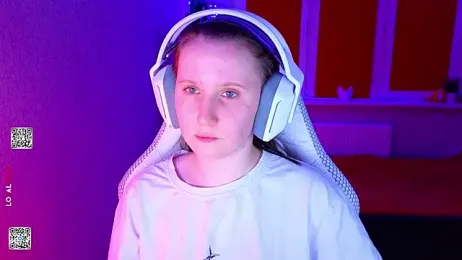 mon_lola webcam model stream image