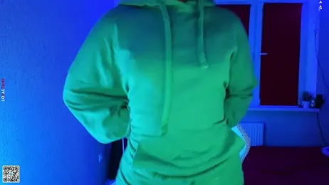 mon_lola webcam model stream image