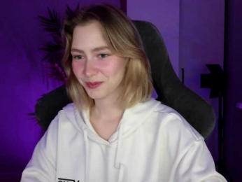 KUQOSA webcam model stream image