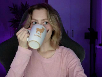 KUQOSA webcam model stream image