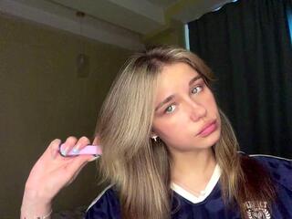 Brittany Stumpf webcam model stream image