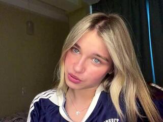 Brittany Stumpf webcam model stream image