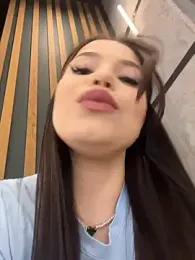 Kissy_Moon webcam model stream image