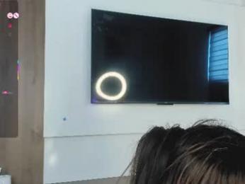 assuri_love webcam model stream image