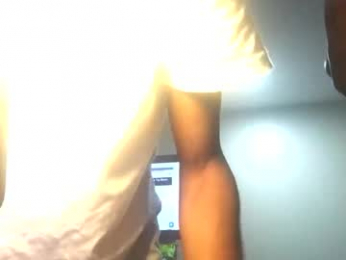 minniehunney webcam model stream image