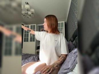 entityy webcam bongacams model stream image