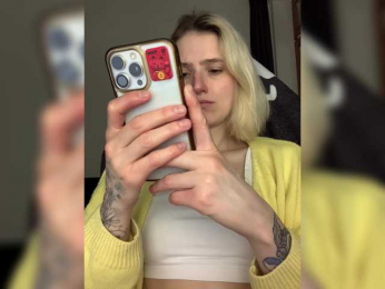 Asya_ webcam model stream image