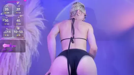 liiamluna_ webcam model stream image