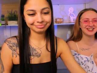 mila-glow webcam model stream image