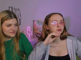 mila-glow webcam model stream image