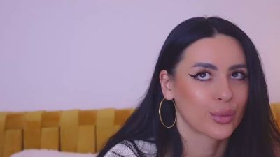 VanessaEsther webcam model stream image