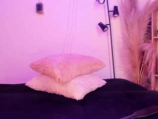 tylla webcam model stream image