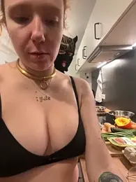 CutieBliss webcam model stream image