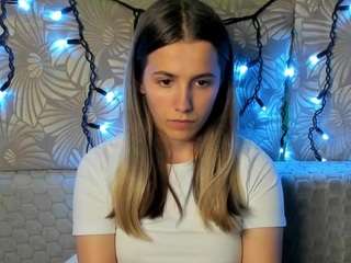 maggiecake webcam model stream image