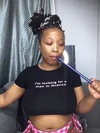 Doja_Peach webcam model stream image