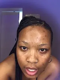 Doja_Peach webcam model stream image