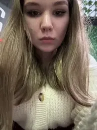 PumaShyXD webcam model stream image