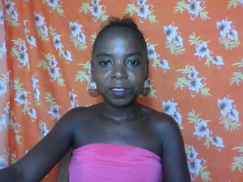 Christina-2 webcam bongacams model stream image