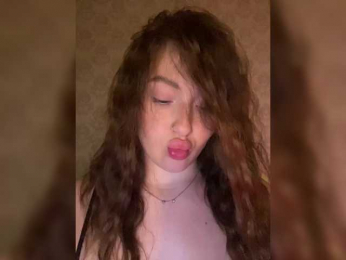 BoredGirl webcam model stream image