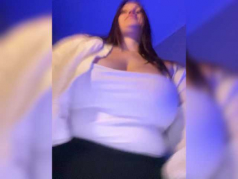 BoredGirl webcam model stream image