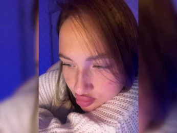 BoredGirl webcam model stream image