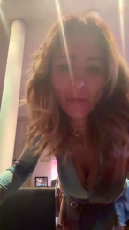 GloriousMILF webcam model stream image