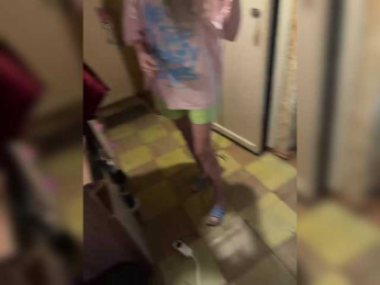 Chemezoff webcam bongacams model stream image