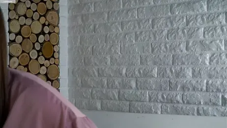 LowOncoming webcam model stream image