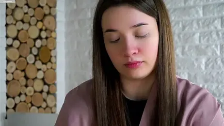 LowOncoming webcam stripchat model stream image