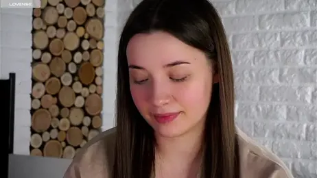 LowOncoming webcam model stream image