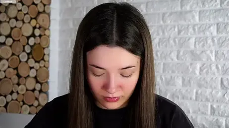 LowOncoming webcam model stream image