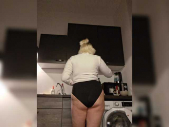 Vika211 webcam model stream image