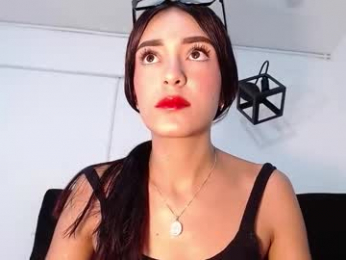 juan_and_luciana webcam model stream image