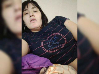 Xo4y-SeXa webcam model stream image