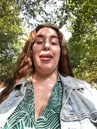 VikiDemini webcam model stream image