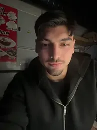 emir343475 webcam model stream image