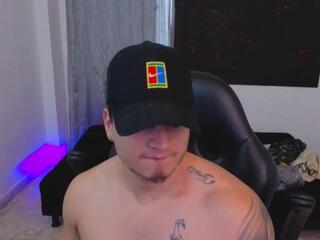 Ahiezer webcam model stream image