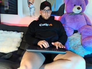 Felipe Stanford webcam model stream image