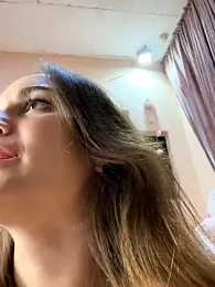 AllaTousNew webcam model stream image