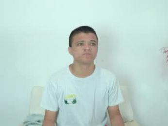 aly_n_sebas webcam model stream image