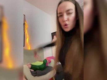 ChloeMeow webcam model stream image